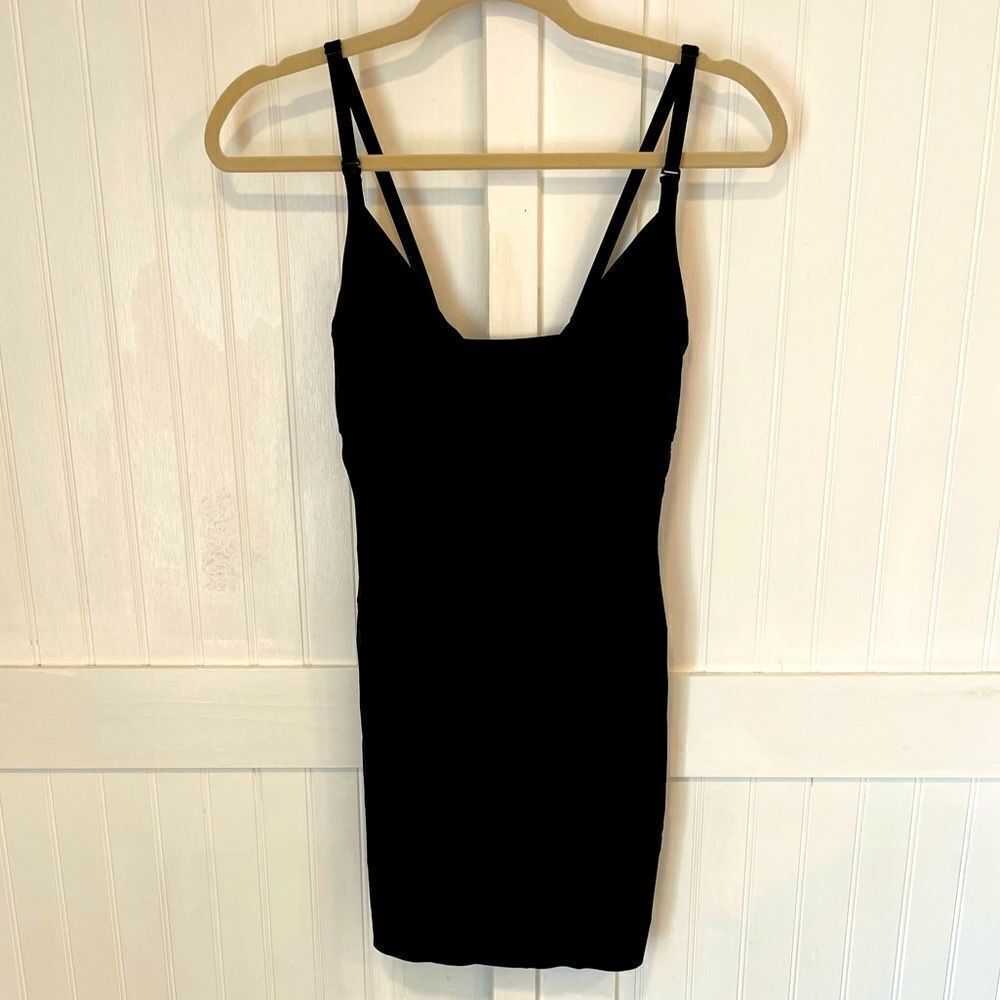 Maidenform black slip/shaper size L